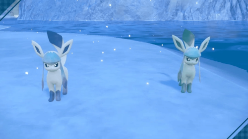 Shiny Glaceon vs. Normal