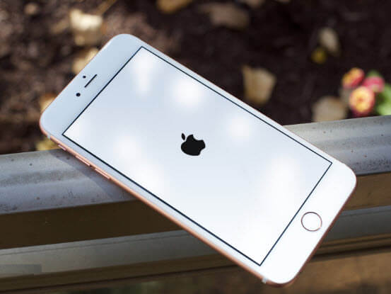 mon iPhone s'éteint et s'allume sans cesse